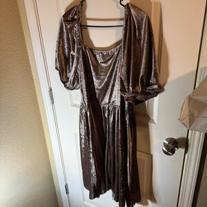 Arula Taupe Velvet Puff Sleeve Dress | Size B | New Without Tags